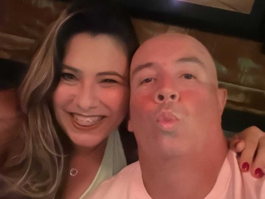 Edu e Ale sorrindo juntos